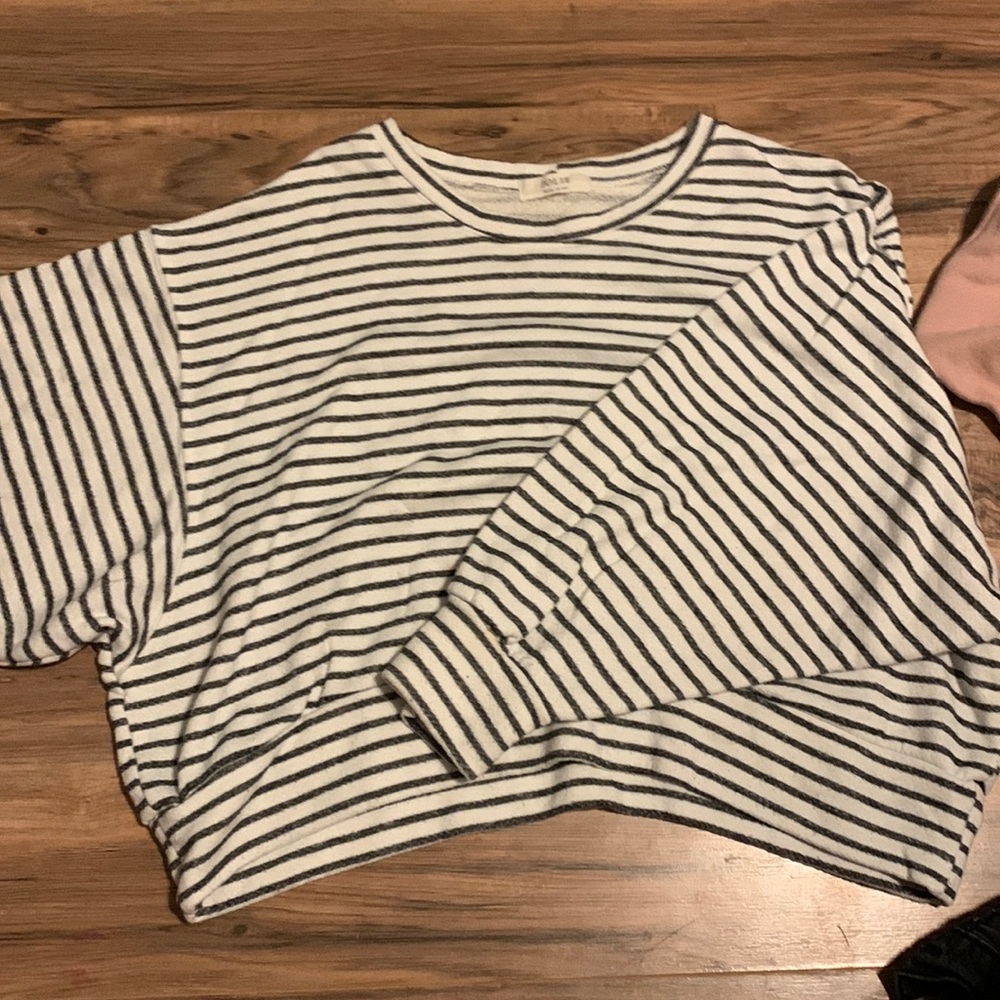 long sleeve crop
